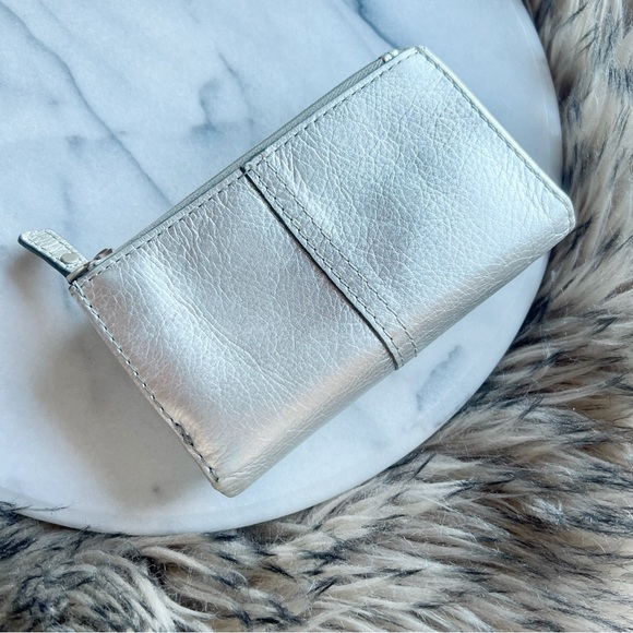 Fossil Maddox Multifunctional Trifold Wallet - Picture 3 of 16